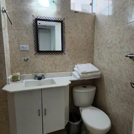 Apartamento En Laguito Apartment *