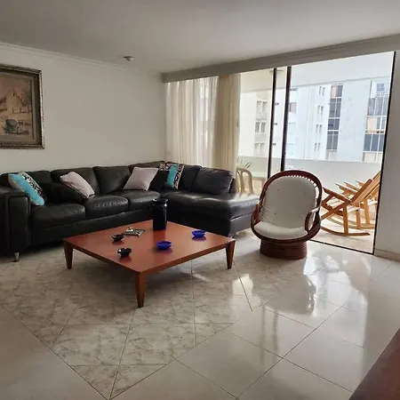 Apartamento En Laguito Apartment